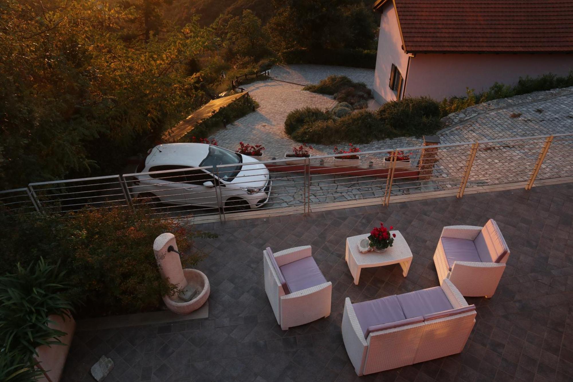 Suite Con Vista Vezzi Portio Luaran gambar